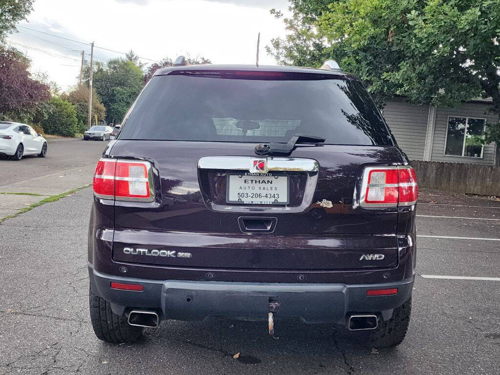 2008 Saturn Outlook for sale at ETHAN AUTO SALES LLC in Portland, OR