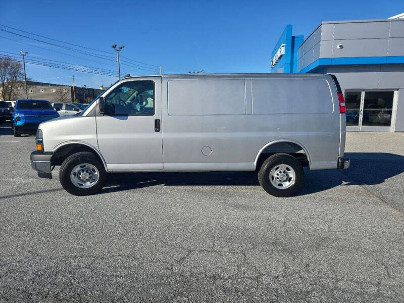 2025 Chevrolet Express 3500