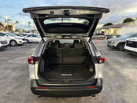 2022 Toyota RAV4 XLE