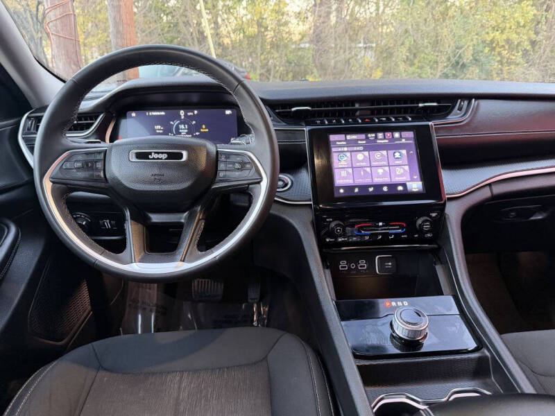 2024 Jeep Grand Cherokee Laredo