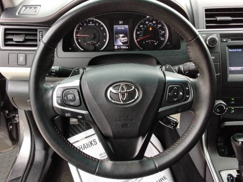 2017 Toyota Camry SE