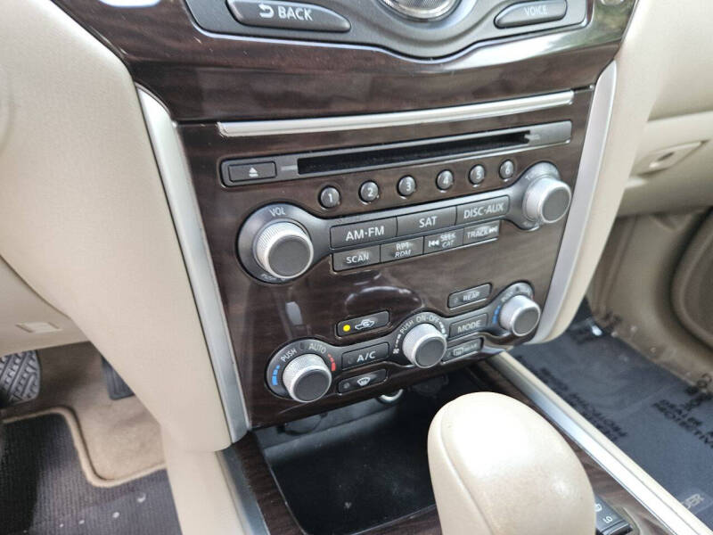 2015 Nissan Pathfinder SL