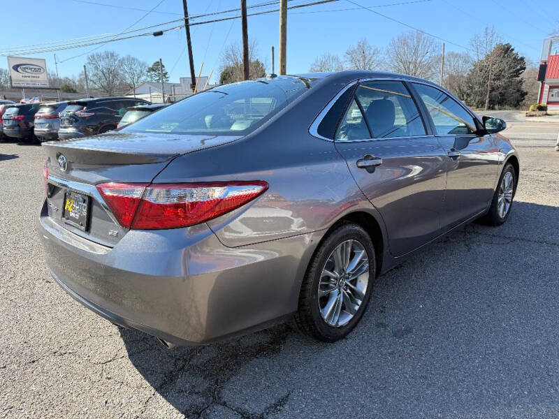 2017 Toyota Camry SE