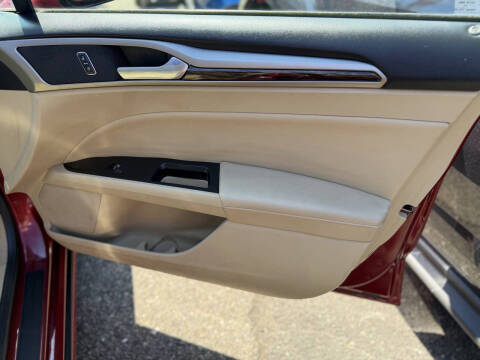 2016 Ford Fusion SE