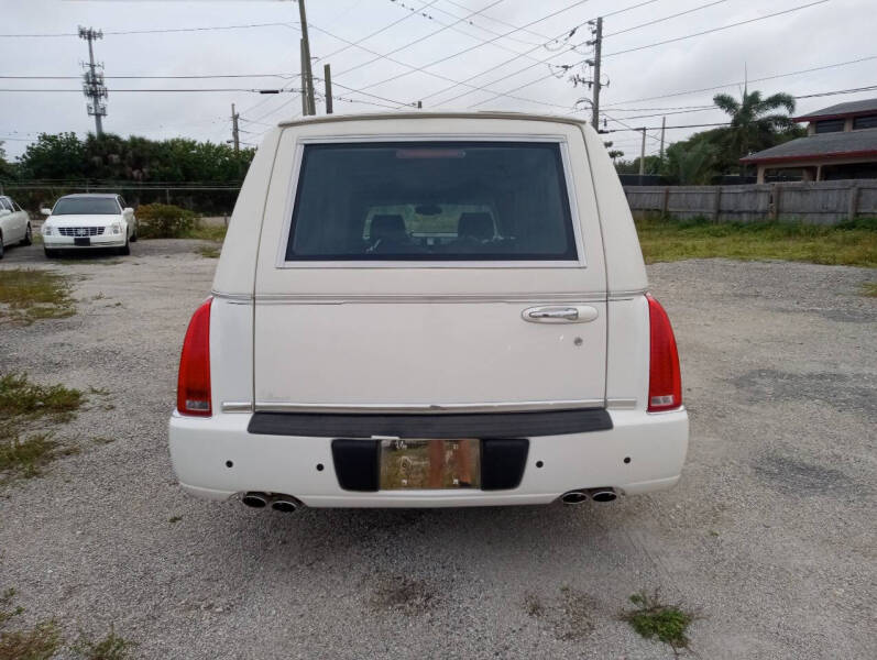 2011 Cadillac DTS Pro Coachbuilder Limo