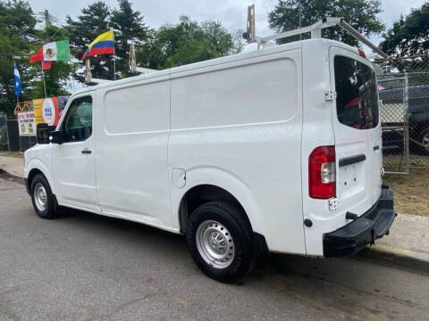 2015 Nissan NV 2500 HD S