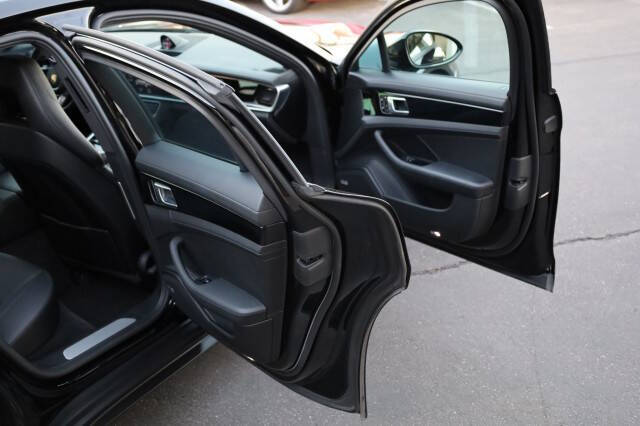 2019 Porsche Panamera