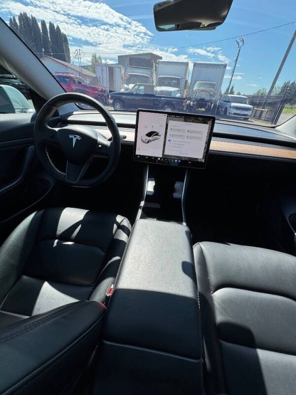 2020 Tesla Model 3 Standard Range Plus