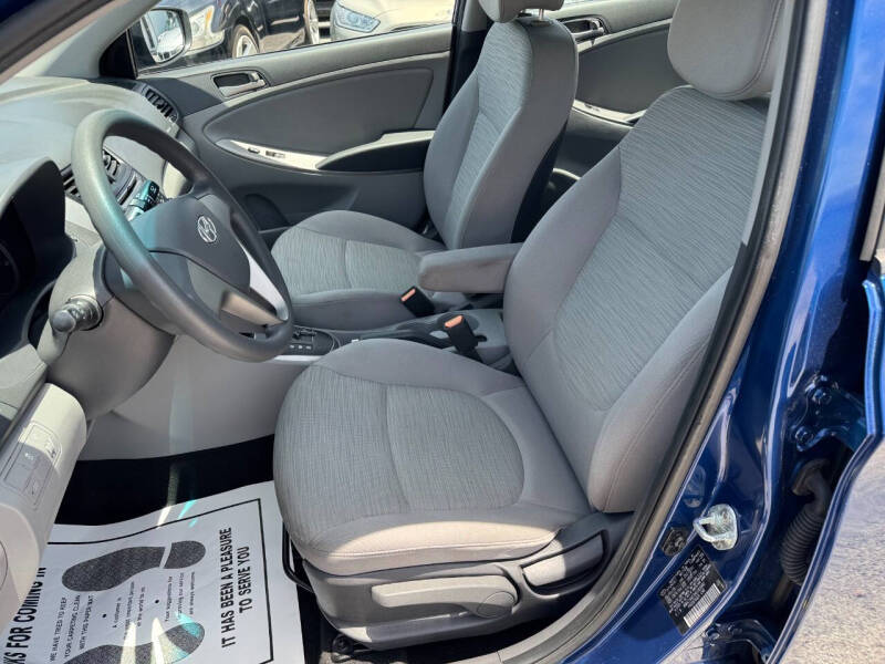 2017 Hyundai Accent SE