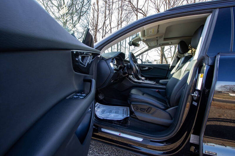 2021 Audi Q8 quattro Premium Plus 55 TFSI