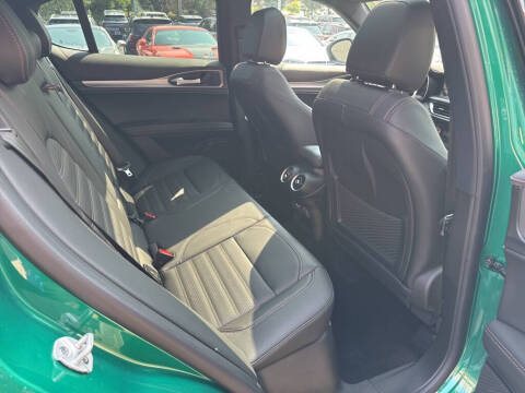 2025 Alfa Romeo Stelvio Intensa