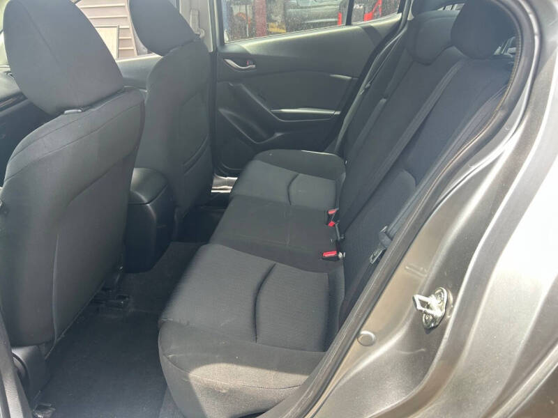2015 Mazda MAZDA3 i Sport