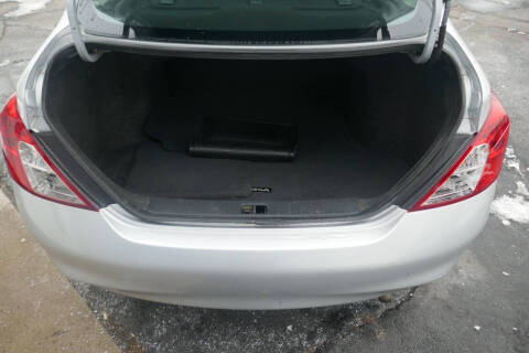 2013 Nissan Versa 1.6 SV