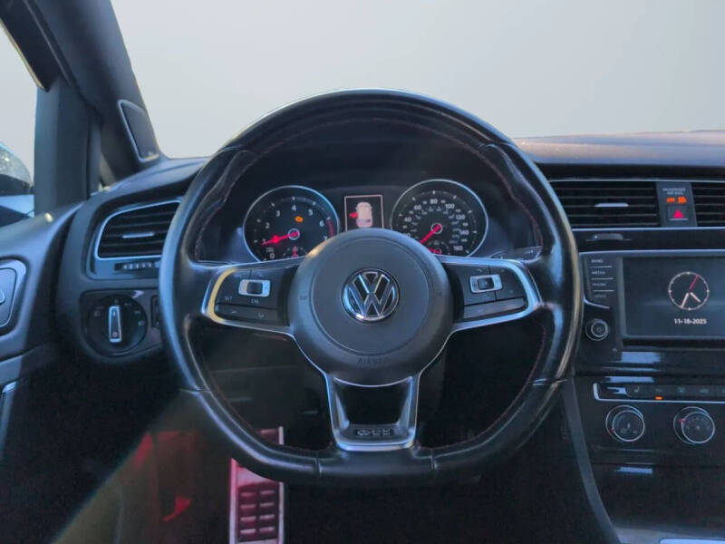 2017 Volkswagen Golf GTI