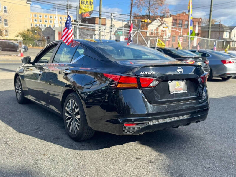 2023 Nissan Altima 2.5 SV