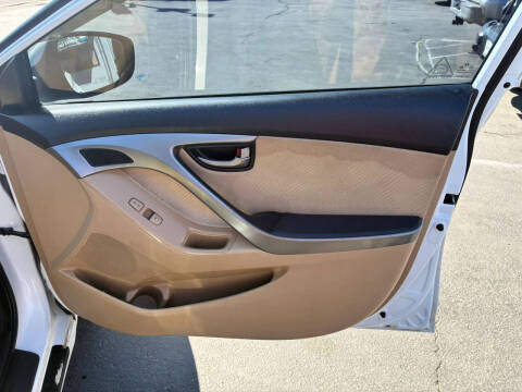 2012 Hyundai Elantra