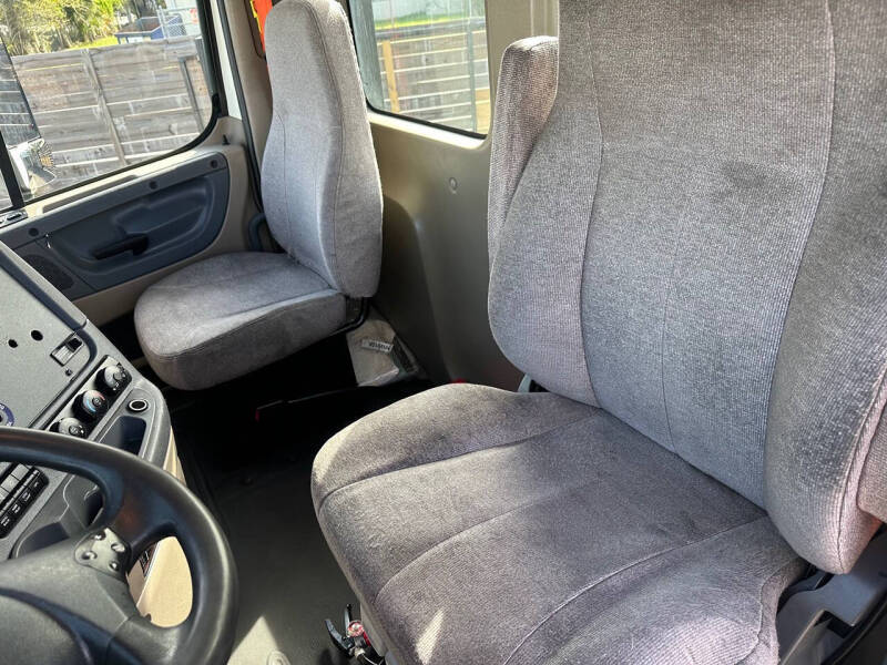 2017 Freightliner Cascadia