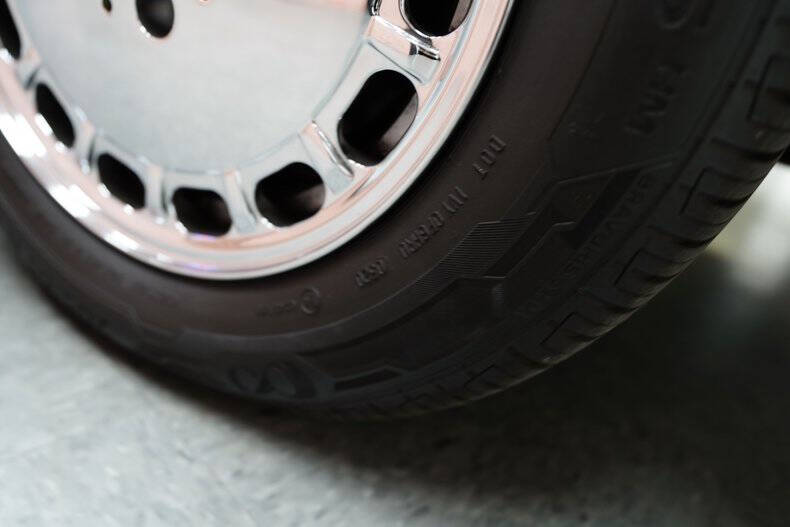 1986 Mercedes-Benz 560-Class 560 SL