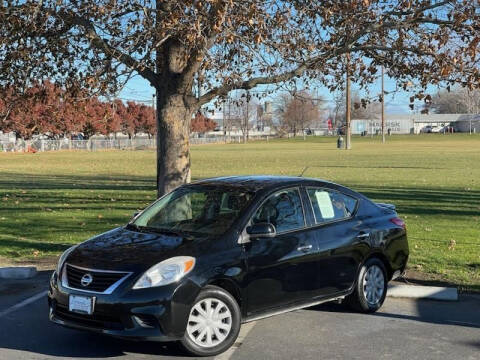 2014 Nissan Versa 1.6 S