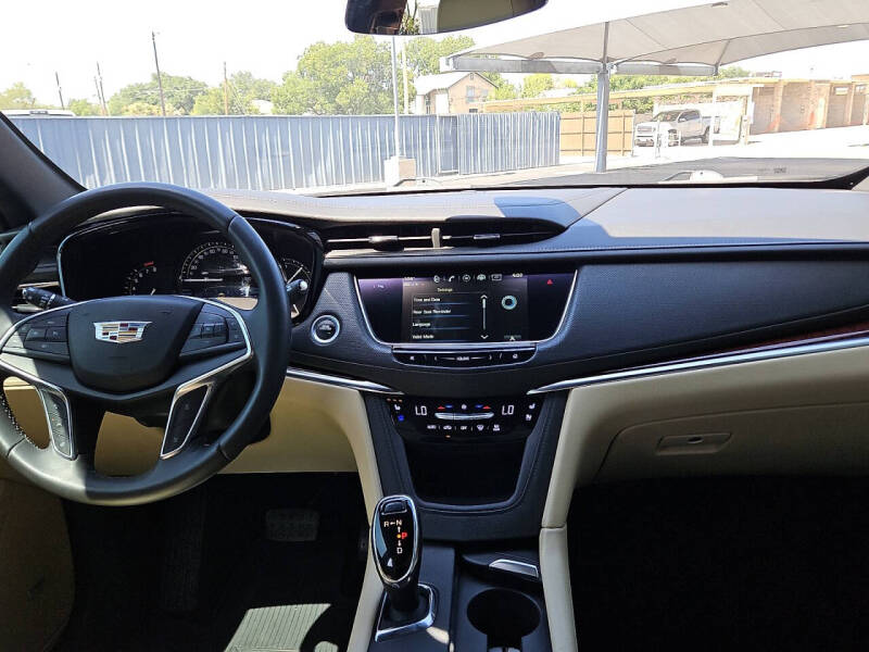2018 Cadillac XT5 Premium Luxury