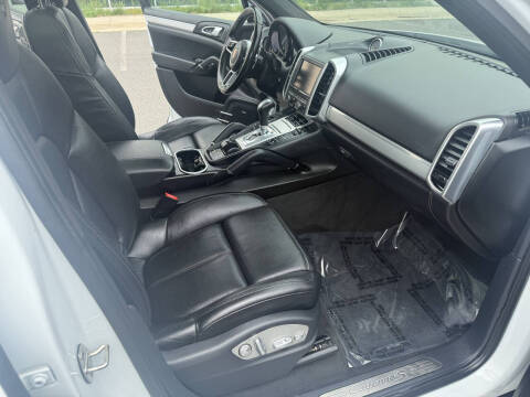 2016 Porsche Cayenne S