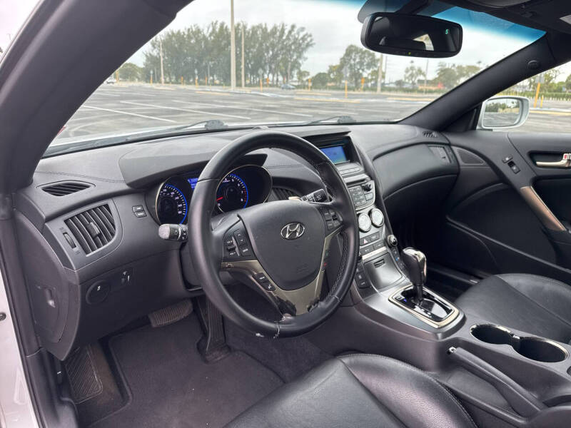 2015 Hyundai Genesis Coupe 3.8