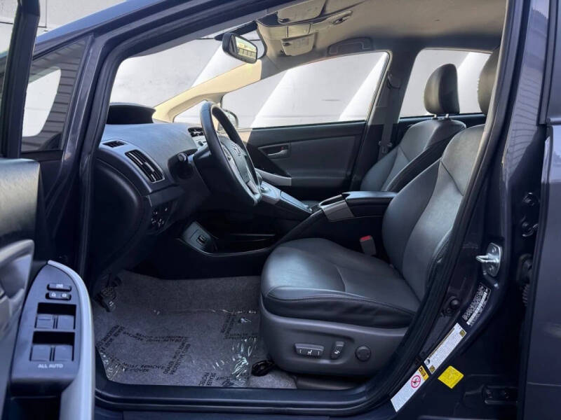 2014 Toyota Prius Plug-in Hybrid