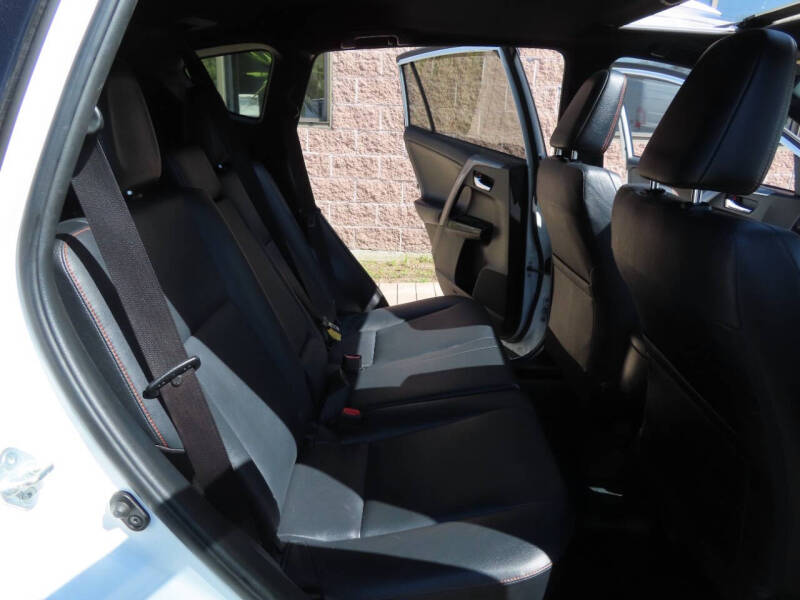 2017 Toyota RAV4 SE