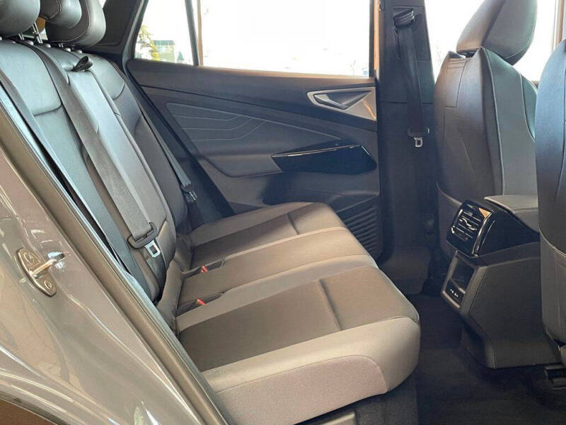 2023 Volkswagen ID.4 Pro S Plus