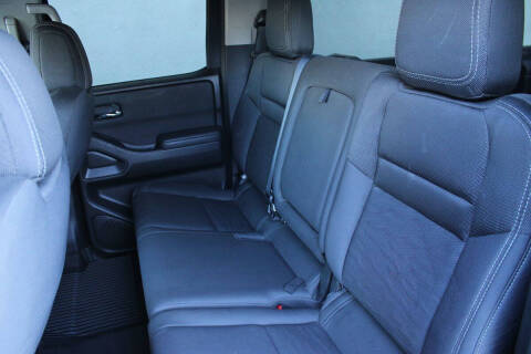 2022 Nissan Frontier SV