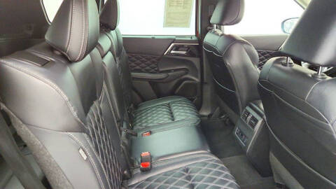 2023 Mitsubishi Outlander SEL