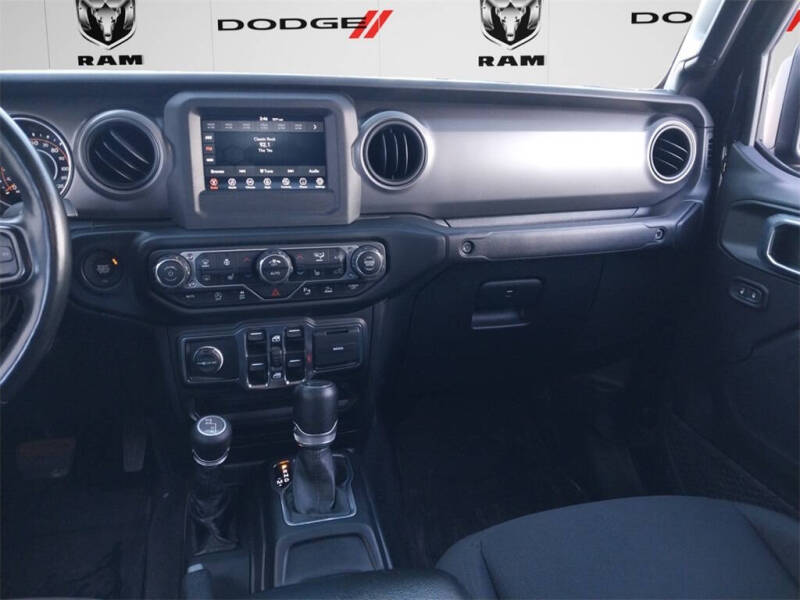 2021 Jeep Gladiator Willys