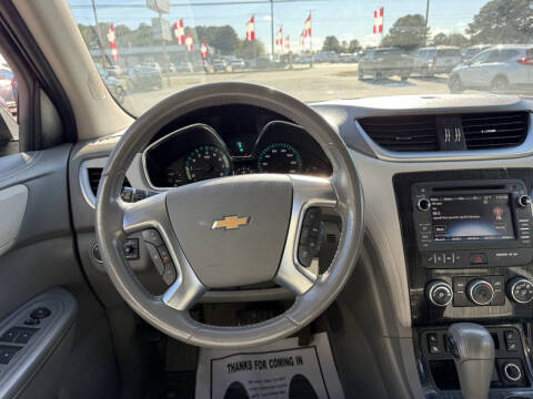 2017 Chevrolet Traverse LT