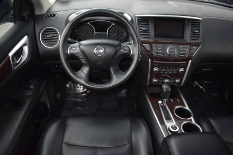 2016 Nissan Pathfinder SL