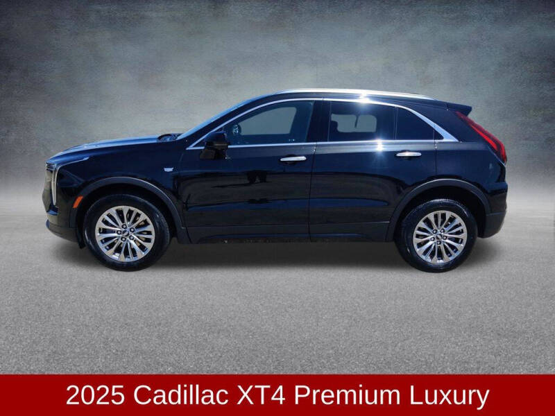 2025 Cadillac XT4 Premium Luxury