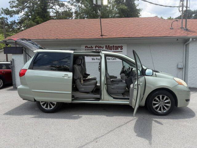 2008 Toyota Sienna