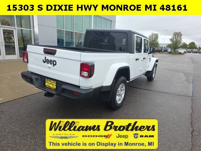 2023 Jeep Gladiator Sport