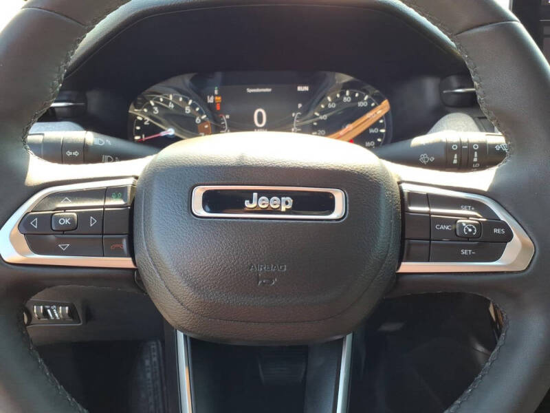 2023 Jeep Compass Latitude Lux