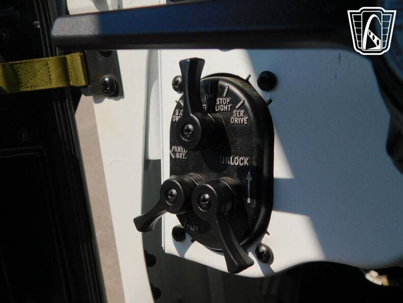 2008 AM General Hummer