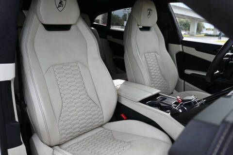 2022 Lamborghini Urus