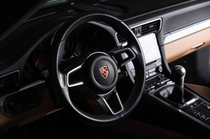 2019 Porsche 911 Carrera S