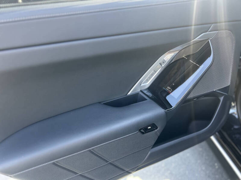 2023 BMW 7 Series 740i