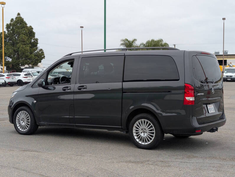 2021 Mercedes-Benz Metris Passenger