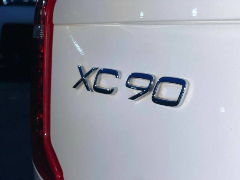 2018 Volvo XC90 T8 eAWD Inscription