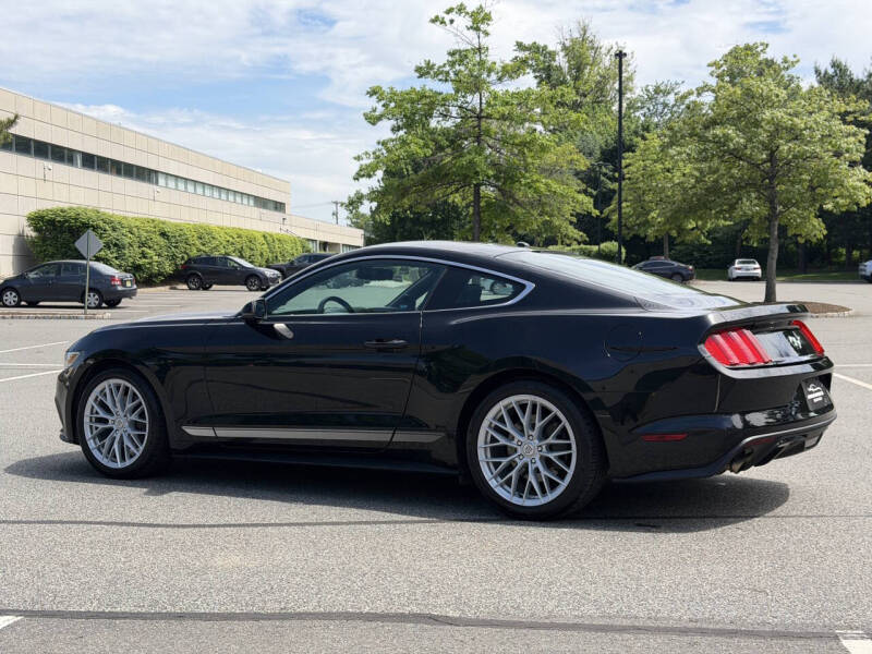 2017 Ford Mustang EcoBoost Premium