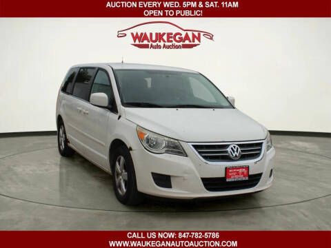 2010 Volkswagen Routan SE