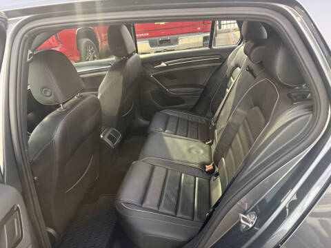 2018 Volkswagen Golf R 4Motion