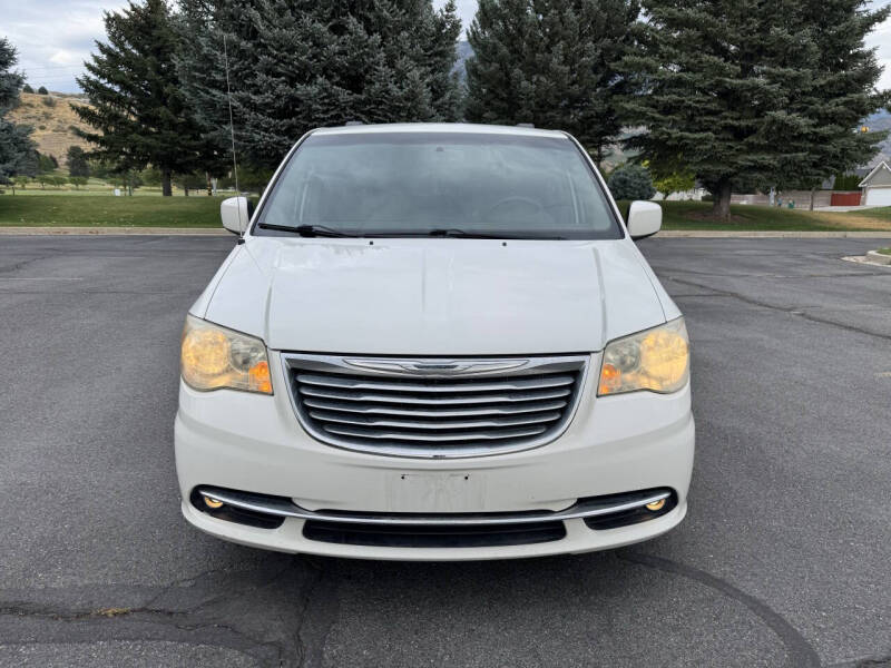 2012 Chrysler Town and Country Touring