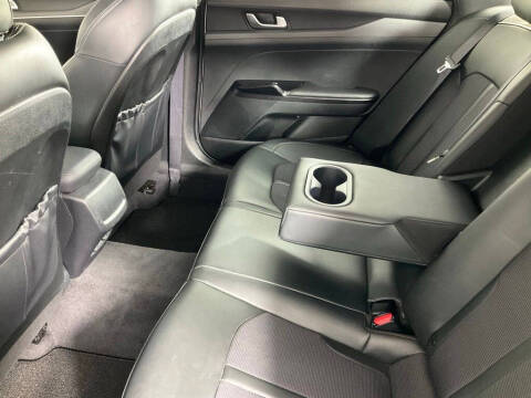 2023 Kia K5