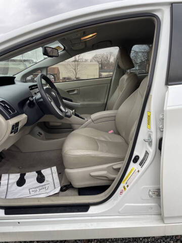 2010 Toyota Prius III